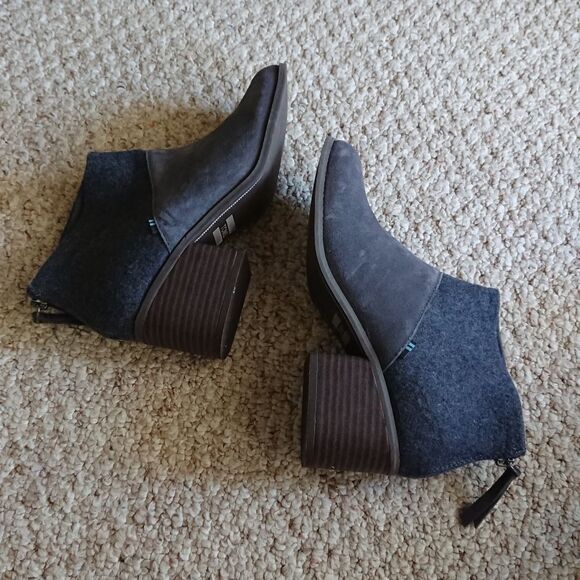 Toms Gray Suede Wool Blend Stacked Heel Ankle Bootie size 8 - Picture 7 of 15